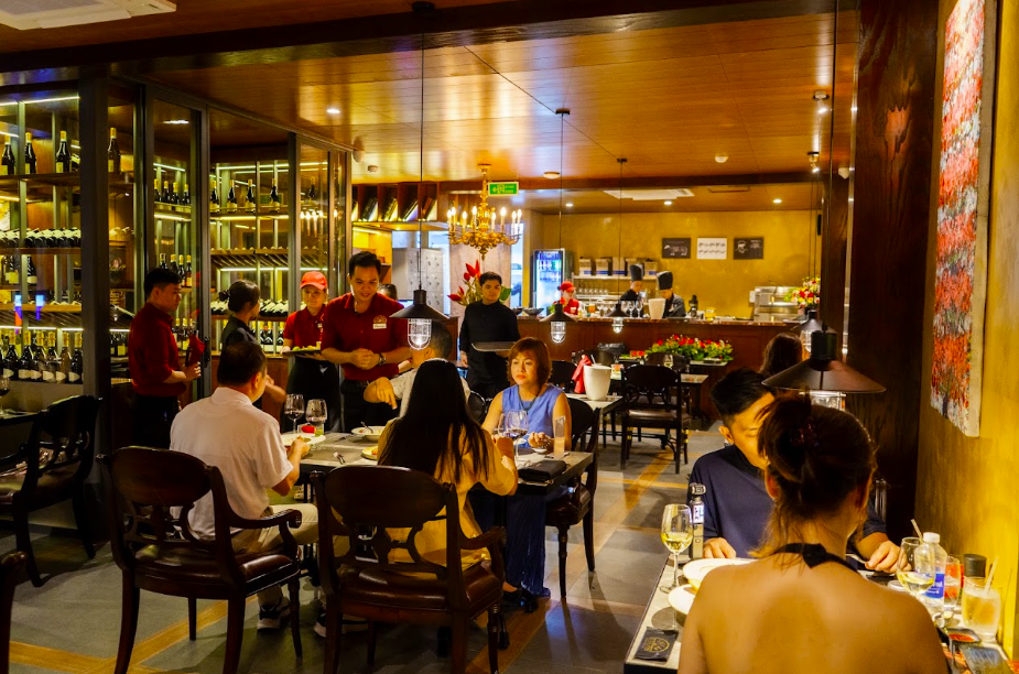 Furama Dining House 三楼有牛排馆 The Fan