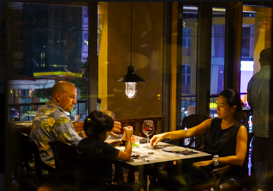 Steak House The Fan 位于 Furama Dining House 的三楼