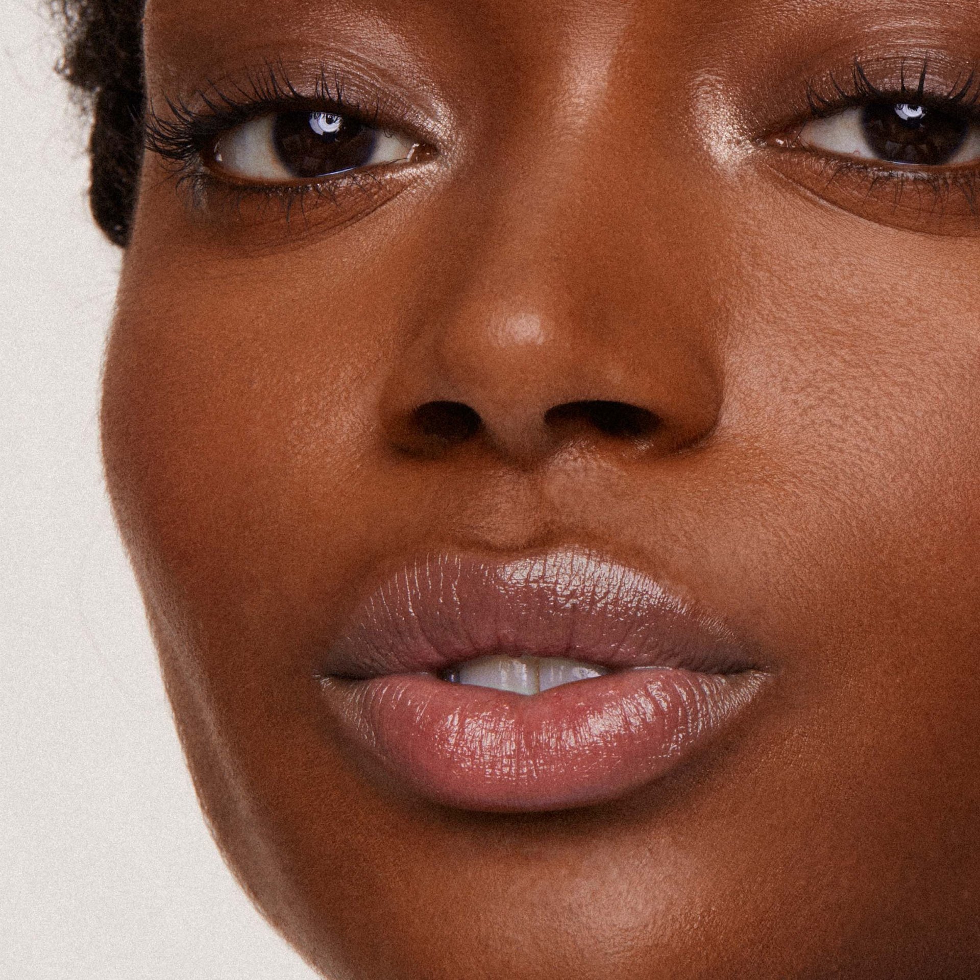 Model: Raihanna Thompson
Usage: 3 years, online and social media
Shot: 3rd September 2021
Expires: 3rd September 2024