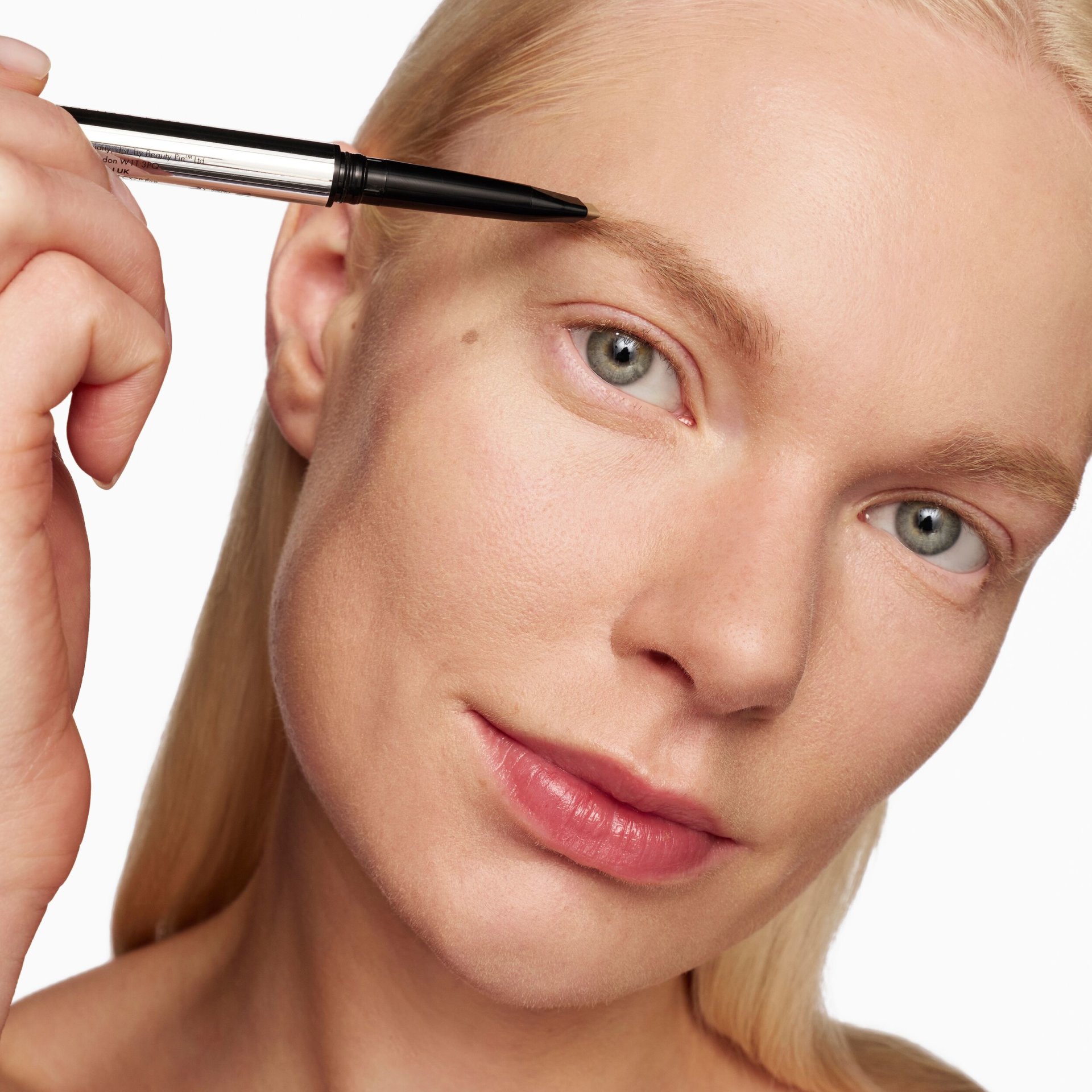 Model: JENNI P
Agency: STORY
Usage: 2 years usage, all web usage (brand and third party. incl digital ads), social and email (brand and third party)
Shoot date: 26.01.2025
Expiry date: 26.01.2027
Photographer: Lucy Kinnen