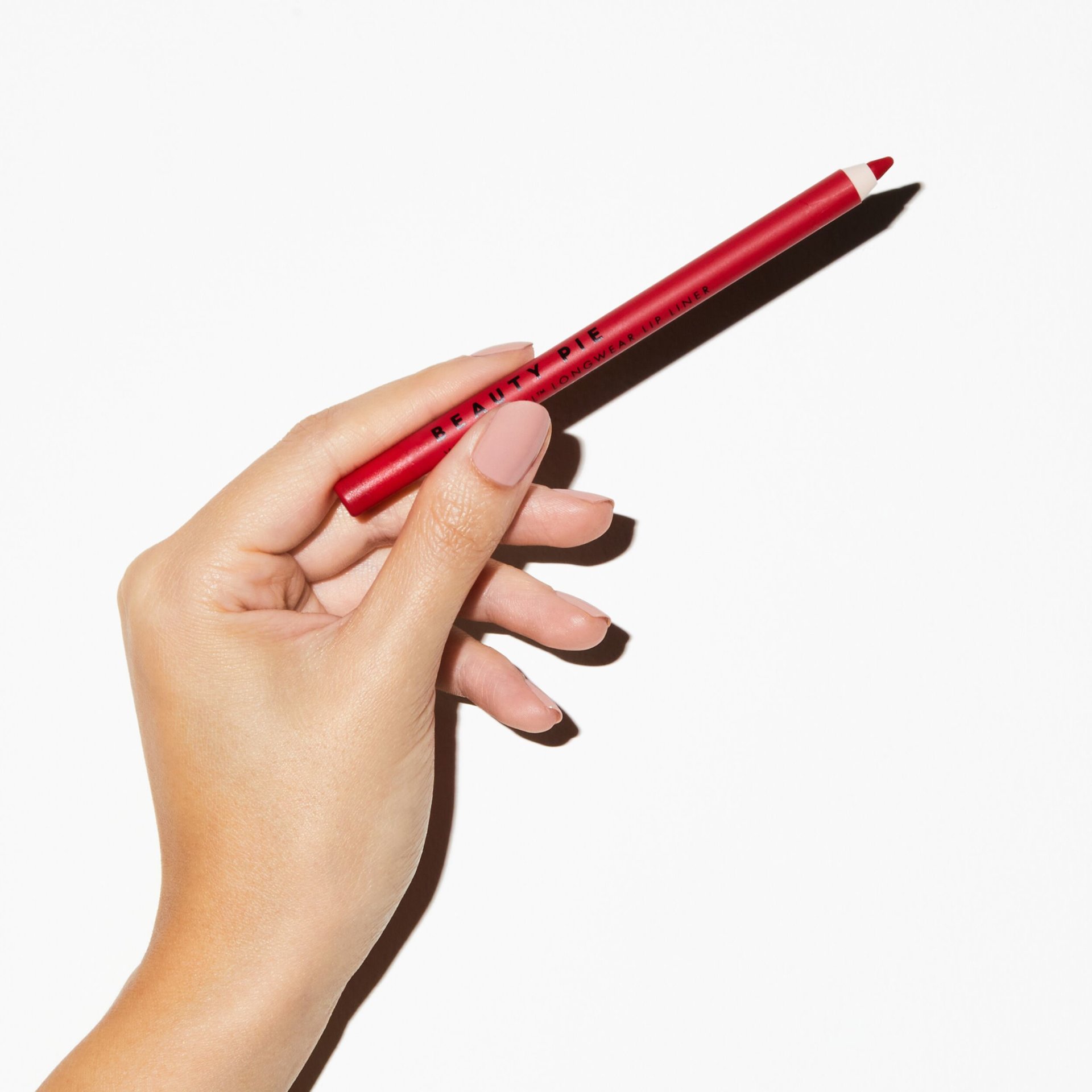 Handmodel: Tsuiyee Cheng 