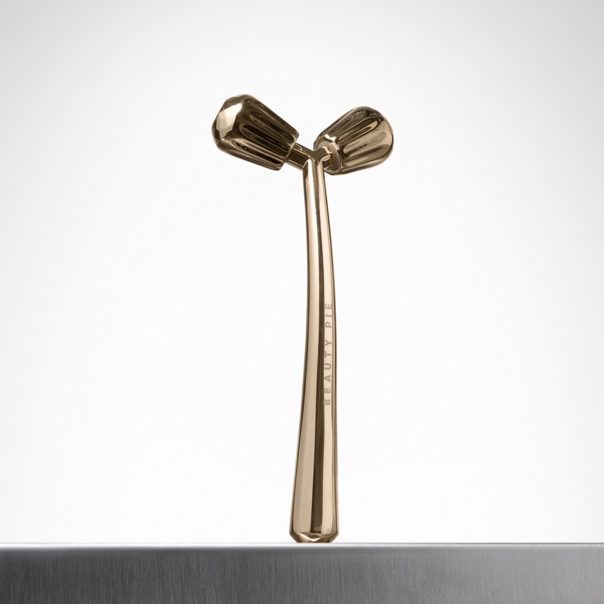 Youthbomb Premium Launch
PDP Assets 
Depuffing Face & Eye Roller