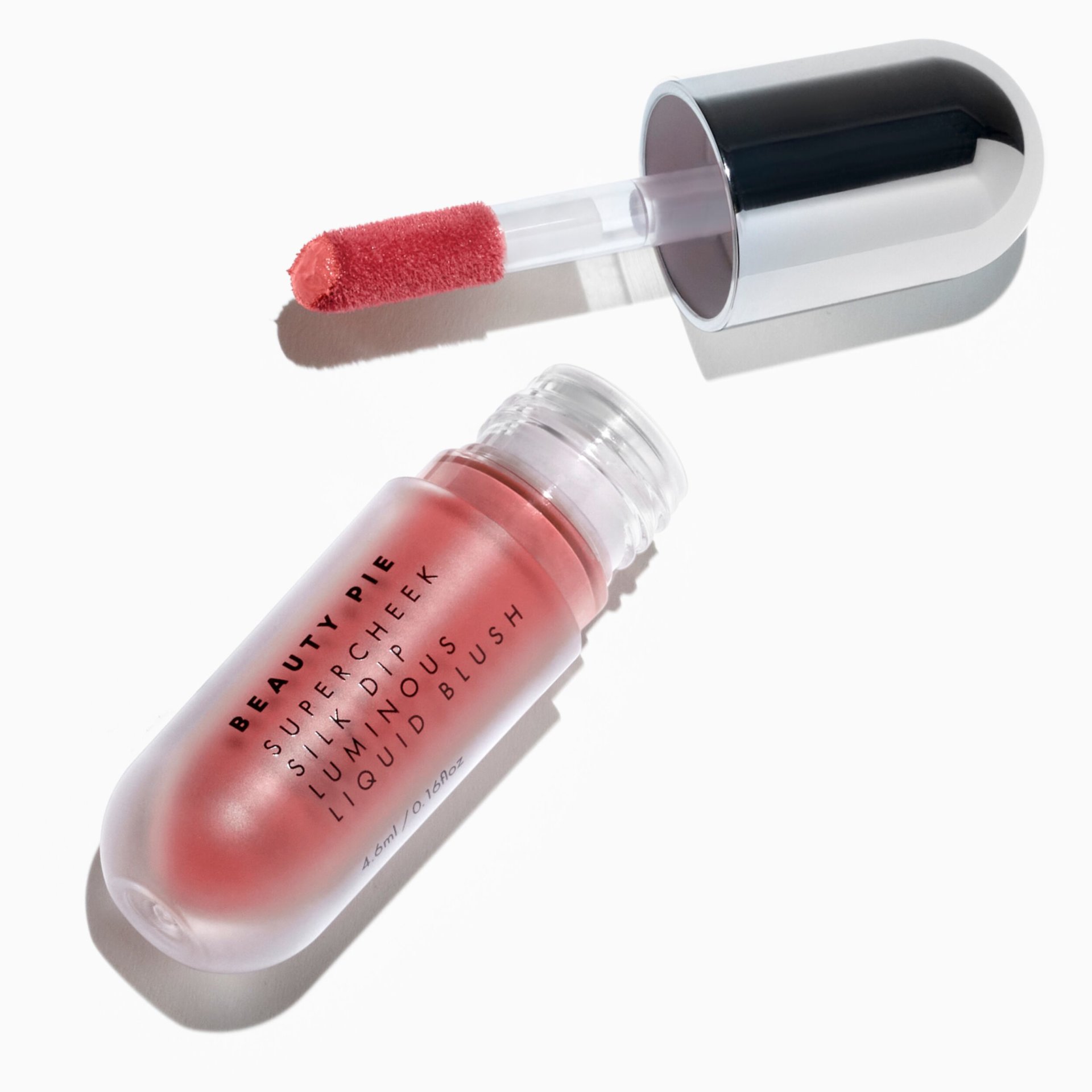 SUPERCHEEK SILK DIP LUMINOUS LIQUID BLUSH
MUGA PDP