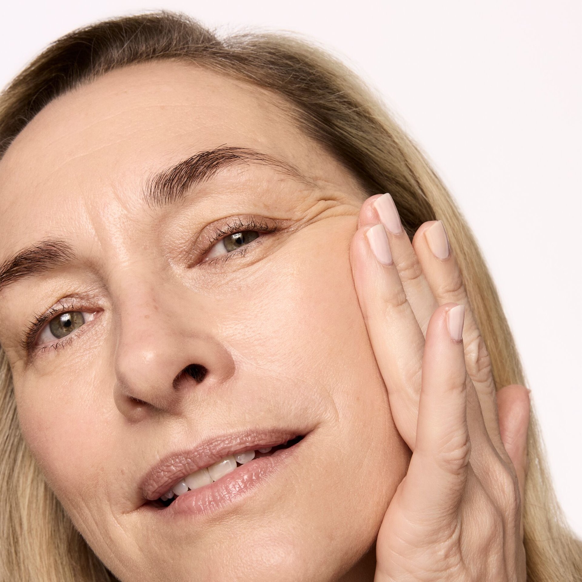 Model: Kerry Ferguson
Agency: MOT Models
Usage: 2 years usage - all web usage (brand and third party. incl digital ads), social and email (brand and third party)
Shoot date: 24.04.2024
Expiry date: 24.04.2026
Photographer: Lucy Kinnen