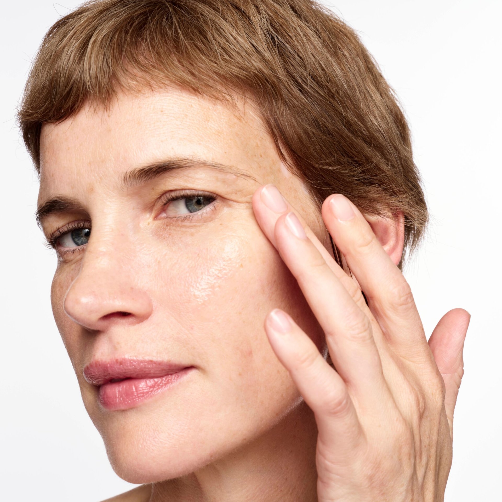 Youthbomb Premium Launch
PDP Assets 
YOUTHBOMB 3-STEP KIT