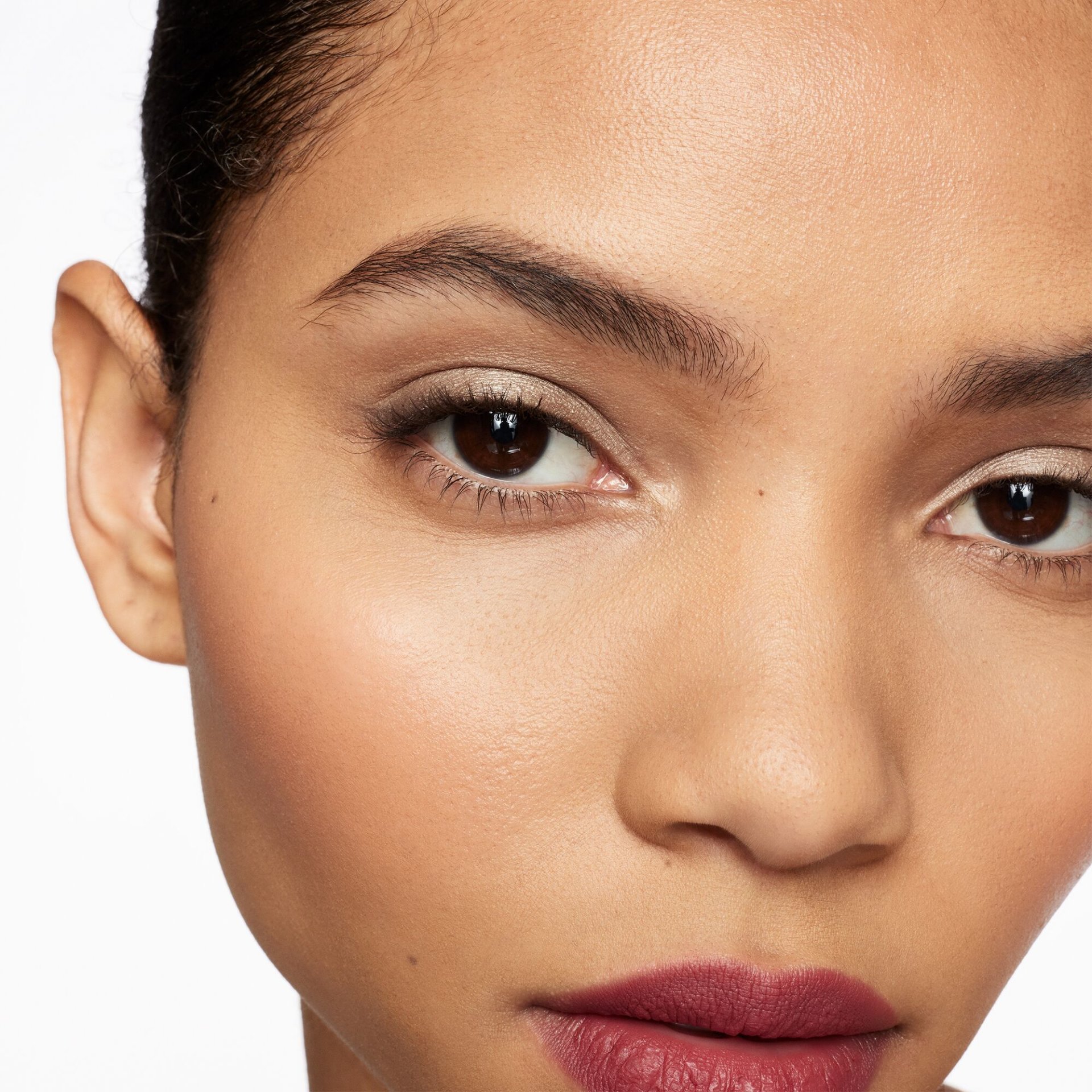 Model: Lenny Nunes
Agency: Linden Staub
Usage: 2 years usage - all web usage (brand and third party. incl digital ads), social and email (brand and third party)
Shoot date: 08.02.2024
Expiry date: 08.02.2026
Photographer: Lucy Kinnen