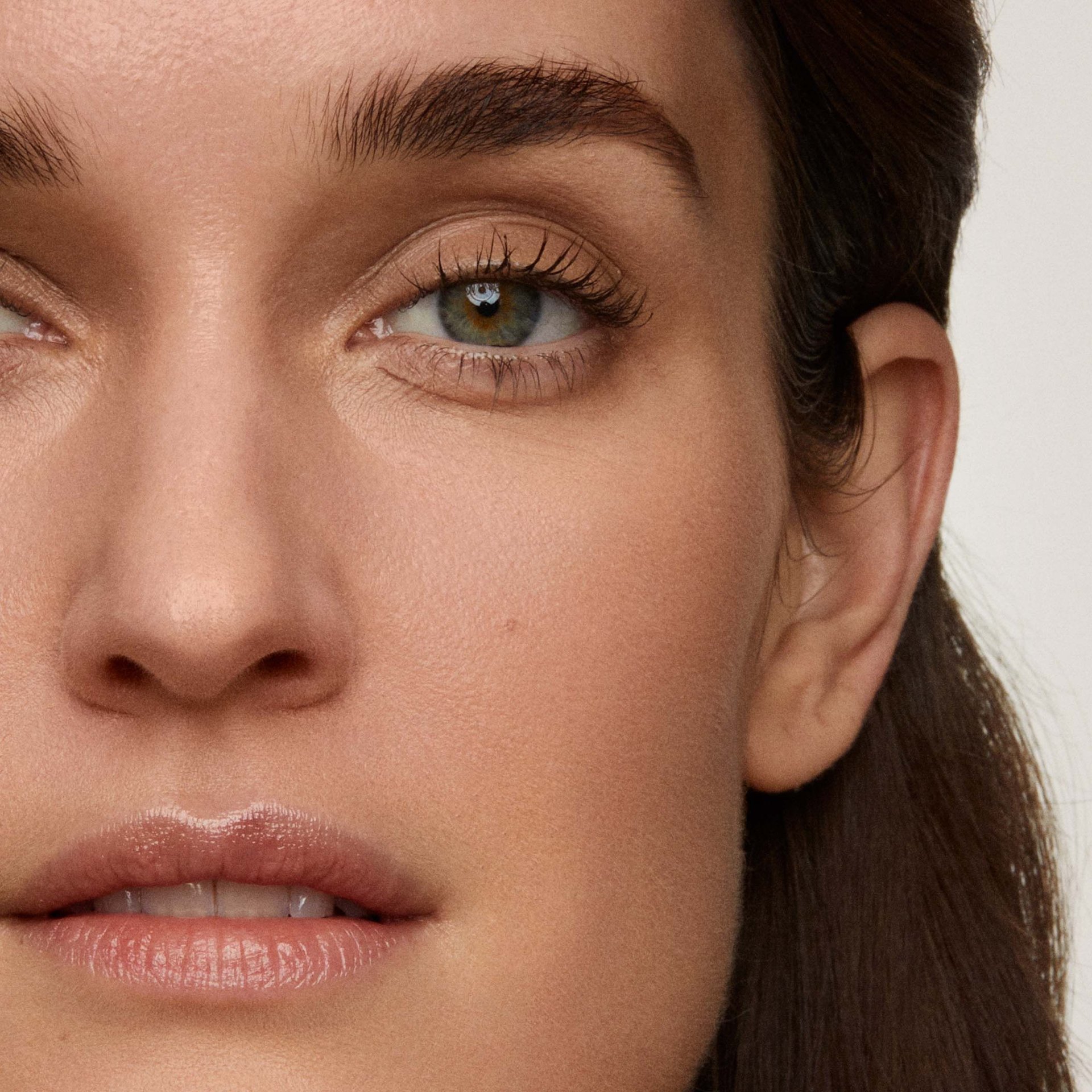 Model: Kate Harrison
Usage: 2 years on site and social (organic). Year 3 extension pre agreed for extension after for £1320 Inc.
DO NOT USE FOR PAID SOCIAL
Shot: 1st September 2021
Expires: 1st September 2023