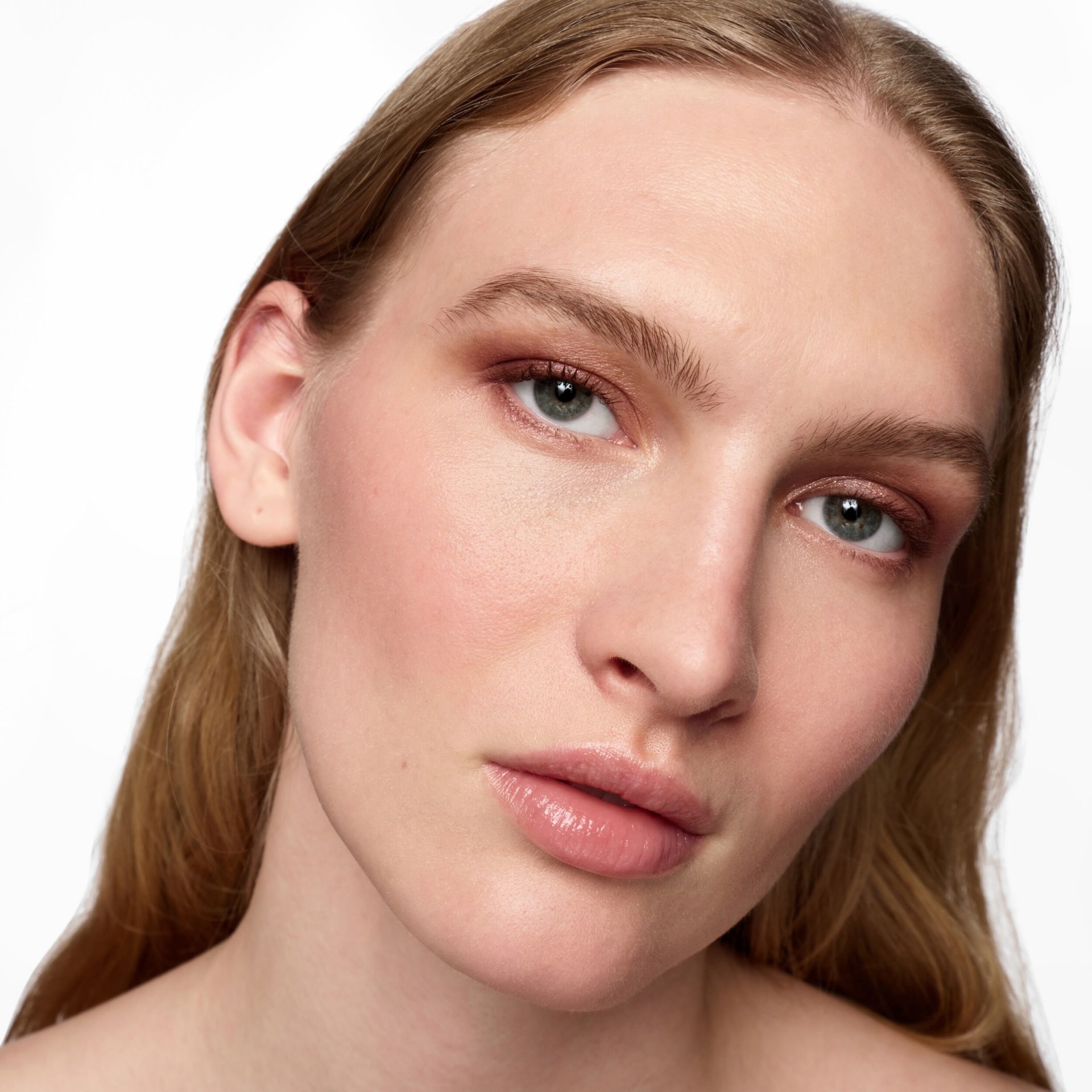 Model: Astrid Baauer
Agency: Anti-Agency
Usage:1 years usage, all web usage (brand and third party. incl digital ads), social and email (brand and third party)
Shoot date: 11.12.2024
Expiry date: 11.12.2025
Photographer: Lucy Kinnen