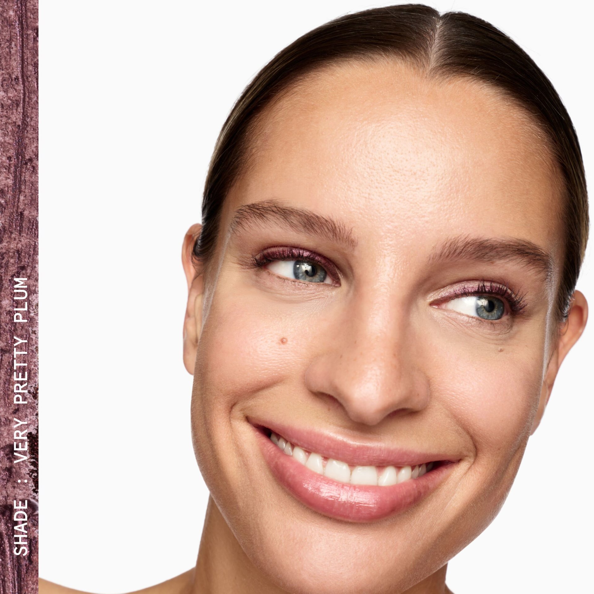 ULTRA COLOUR PRO GEL EYELINER - VERY PRETTY PLUM