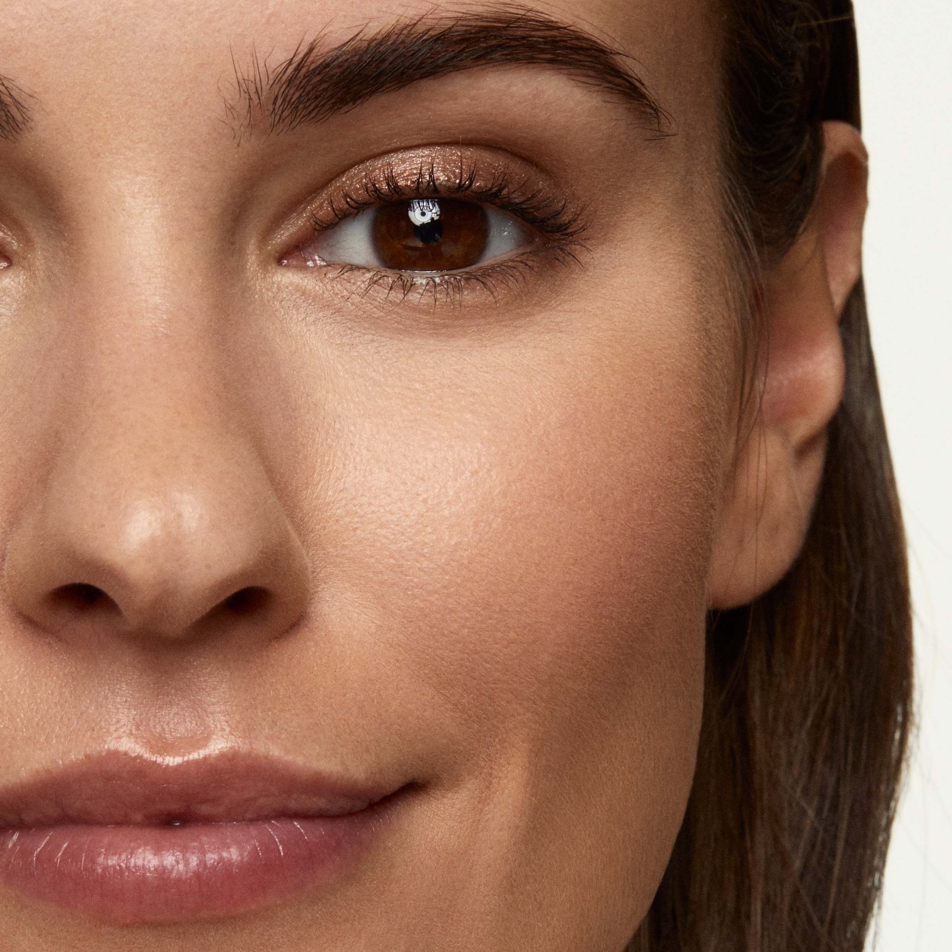 Model: Meg Makin
Usage: 3 years, online and social media 
Shot: 3rd September 2021
Expires: 3rd September 2024