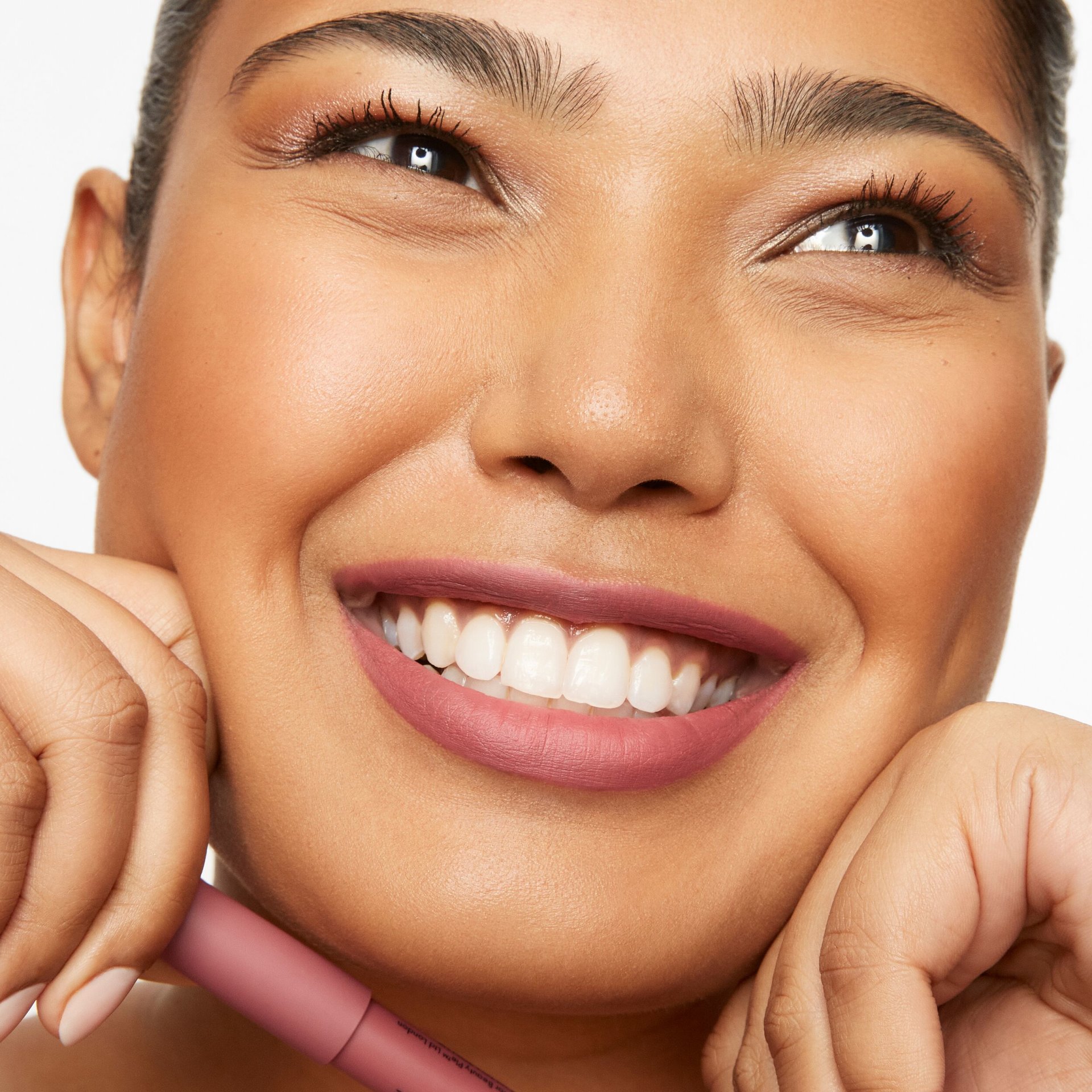 Model: Kaffya Zaman
Agency: MMG Models
Usage: 2 years usage on social channels, website and email
Shoot date: 07.12.22
Expiry date: 07.12.24
Photographer: Lucy Kinnen