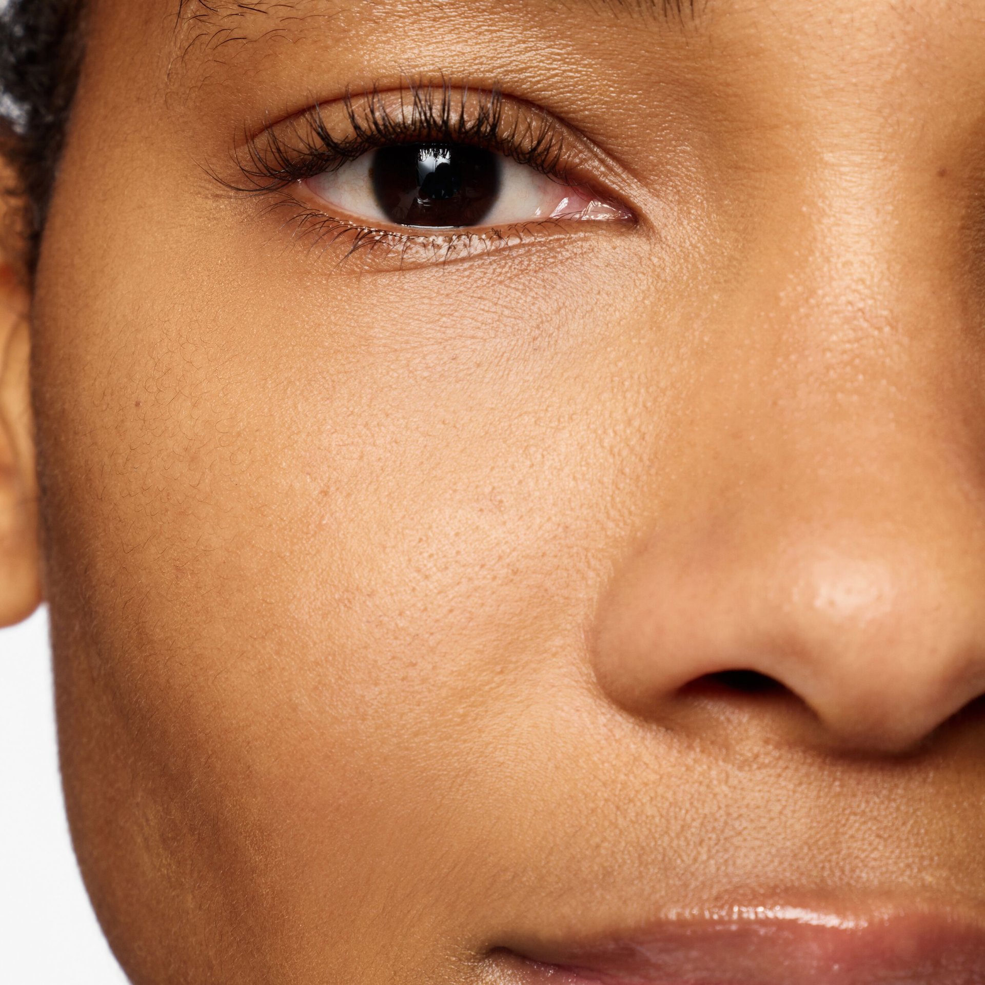 Model: DanyRose Langeron
Agency: The Hive
Usage:2 years usage, all web usage (brand and third party. incl digital ads), social and email (brand and third party)
Shoot date: 11.12.2024
Expiry date: 11.12.2026
Photographer: Lucy Kinnen