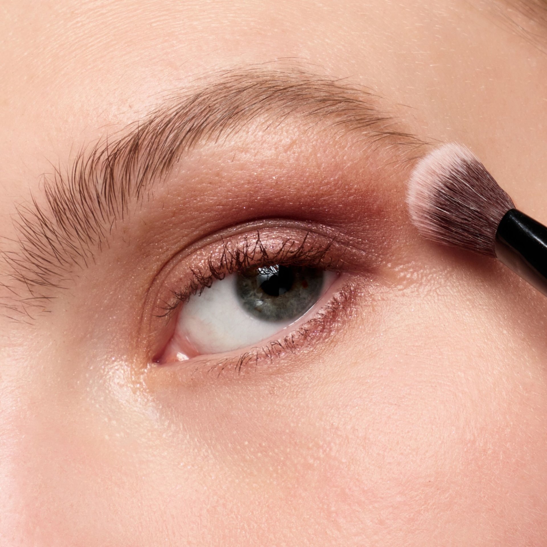 Model: Astrid Baauer
Agency: Anti-Agency
Usage:1 years usage, all web usage (brand and third party. incl digital ads), social and email (brand and third party)
Shoot date: 11.12.2024
Expiry date: 11.12.2025
Photographer: Lucy Kinnen