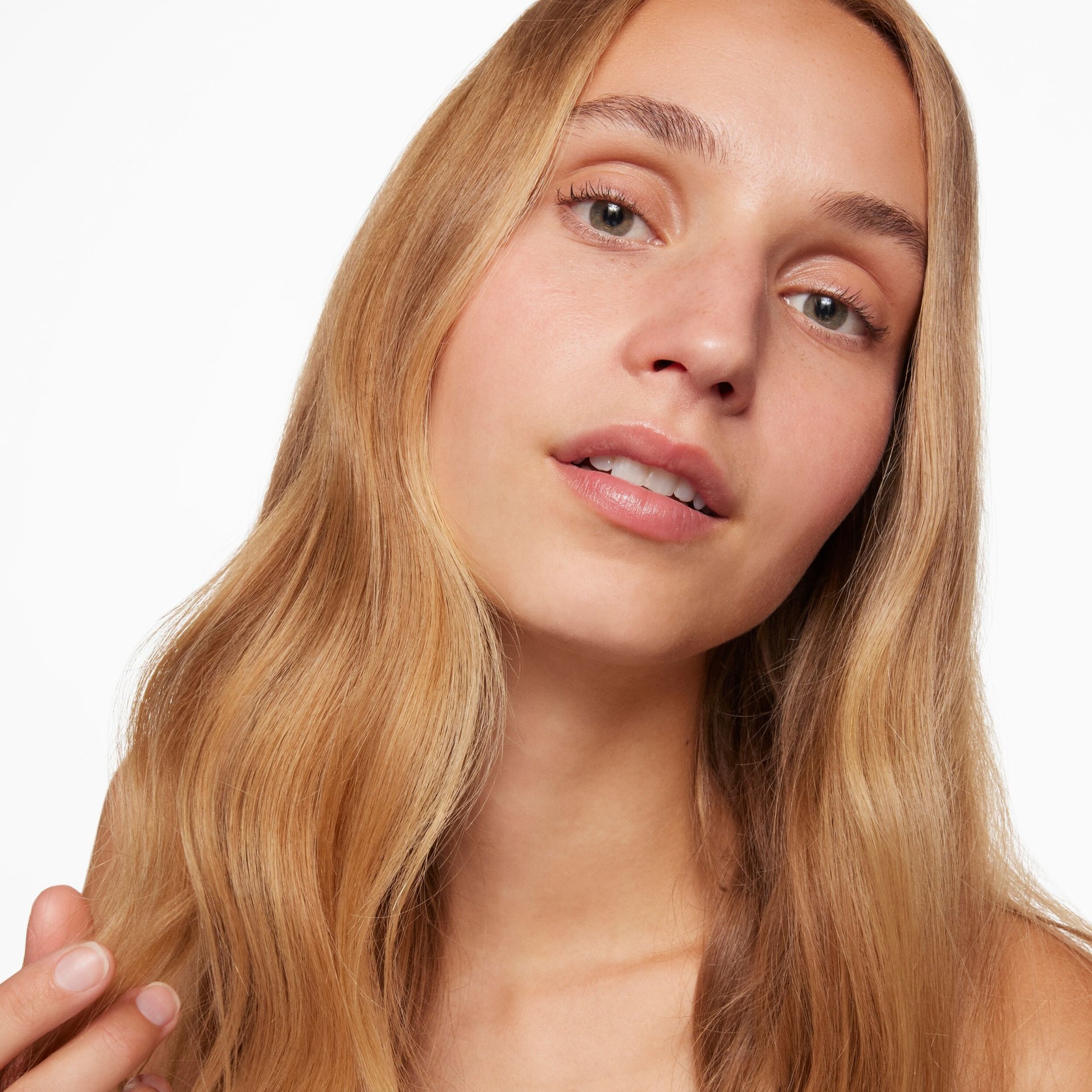 Model: Cecily
Agency: M+P
Usage: 2 years worldwide - all web usage (including digital ads), social and email
Shoot date: 11.07.24
Expiry date: 11.07.26
Photographer: Lucy Kinnen