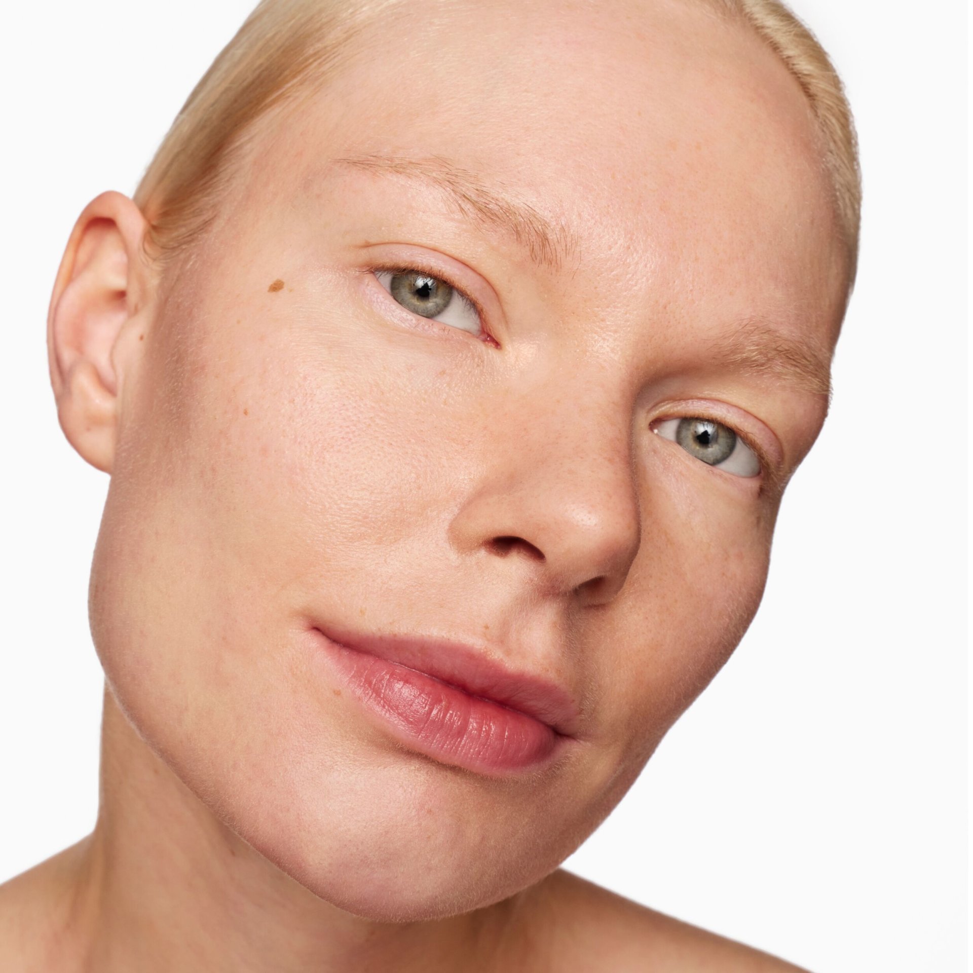 Face Models - 2 years usage worldwide- all web usage (including digital ads), social and email