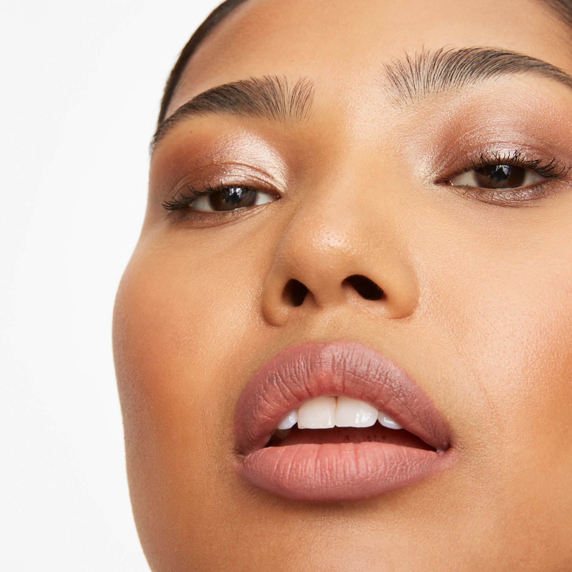 Model: Kaffya Zaman
Agency: MMG Models
Usage: 2 years usage on social channels, website and email
Shoot date: 07.12.22
Expiry date: 07.12.24
Photographer: Lucy Kinnen