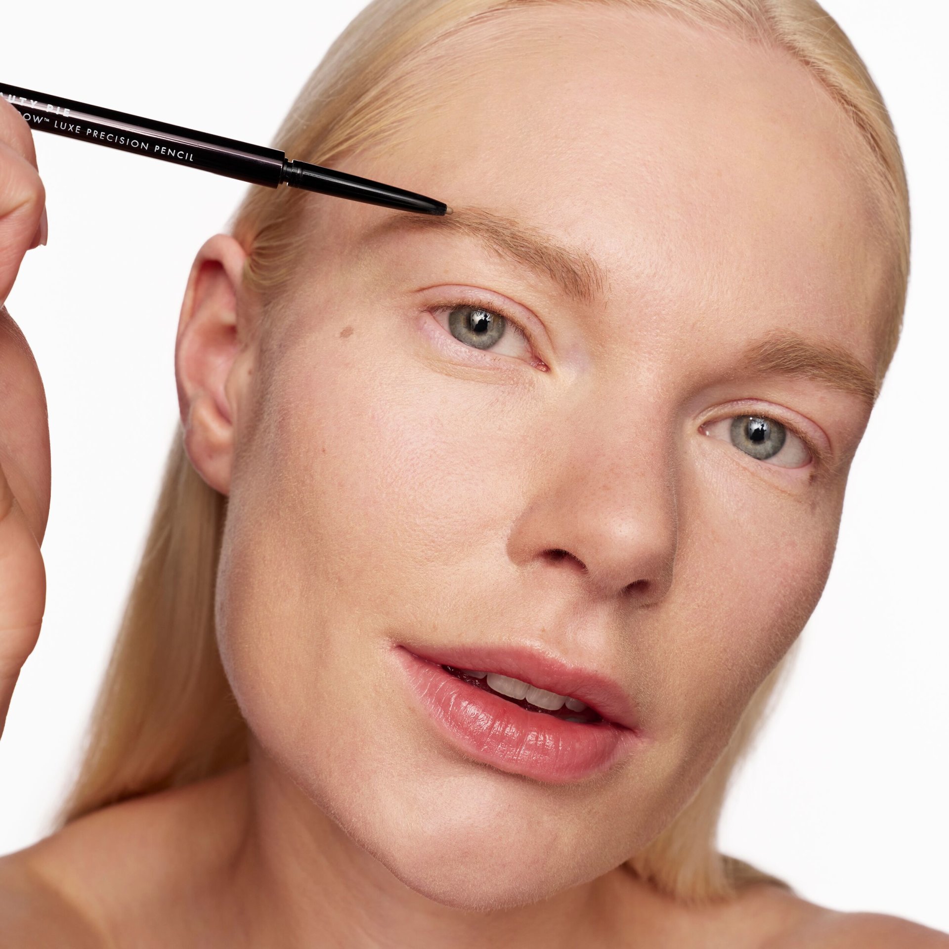 Model: JENNI P
Agency: STORY
Usage: 2 years usage, all web usage (brand and third party. incl digital ads), social and email (brand and third party)
Shoot date: 26.01.2025
Expiry date: 26.01.2027
Photographer: Lucy Kinnen