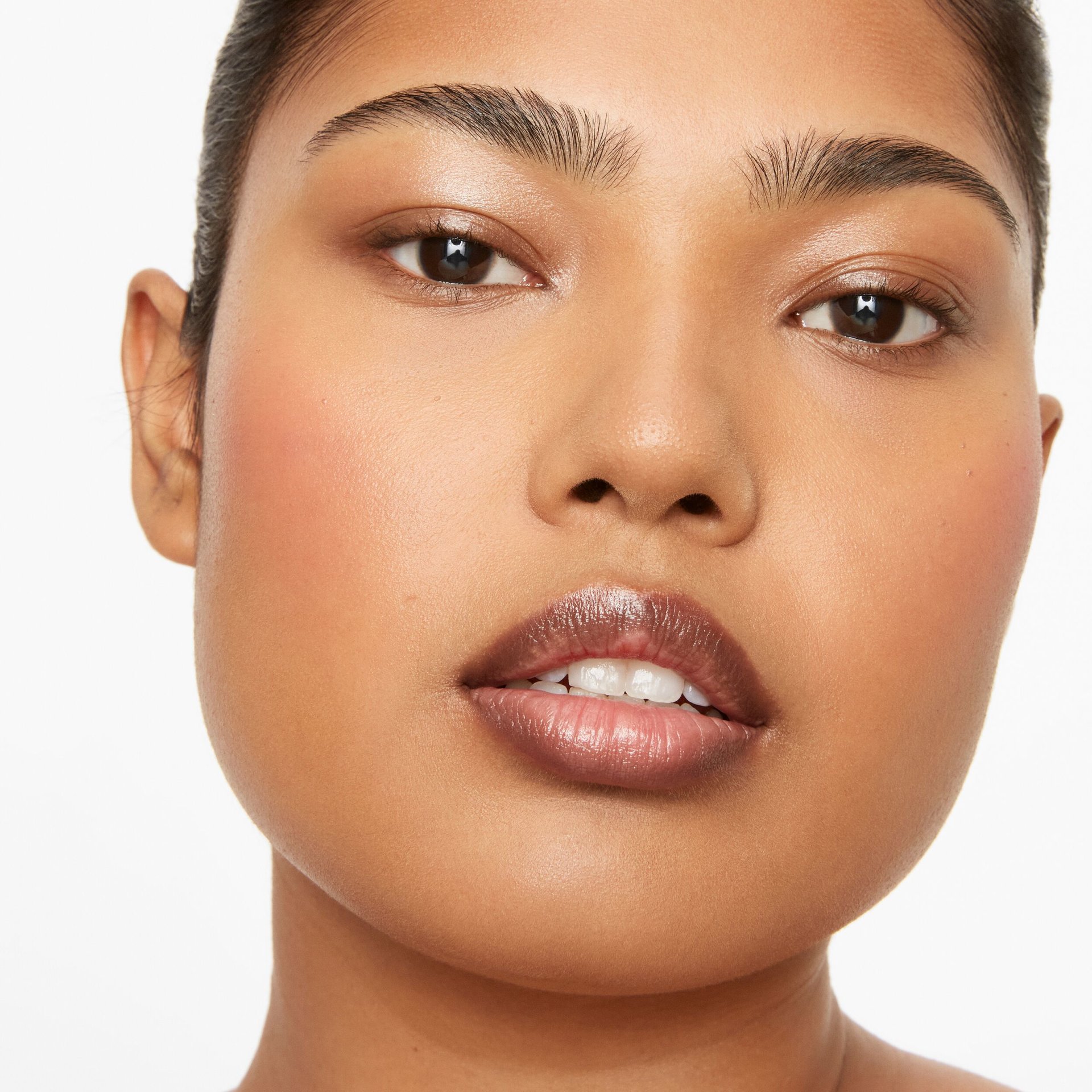 Model: Kaffya Zaman
Agency: MMG Models
Usage: 2 years usage on social channels, website and email 
Shoot date: 07.12.22 
Expiry date: 07.12.24
Photographer: Lucy Kinnen