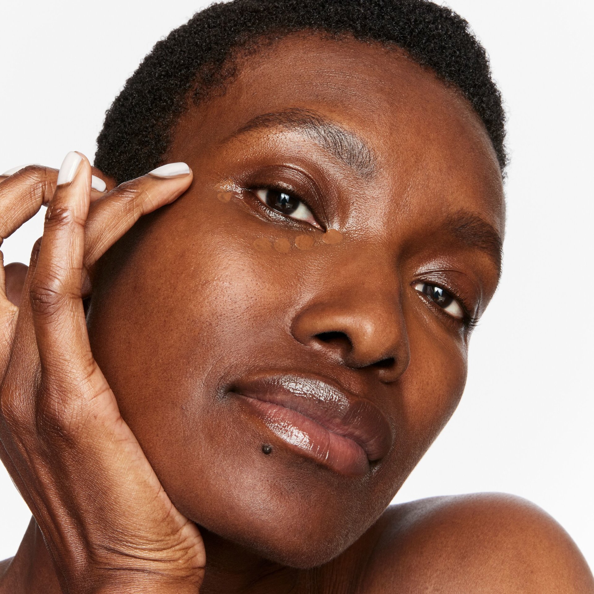 Model: Amma
Agency: MOT
Usage: 2 years usage - all web usage (brand and third party. incl digital ads), social and email (brand and third party)
Shoot date: 23.08.2023
Expiry date: 23.08.2025
Photographer: Lucy Kinnen