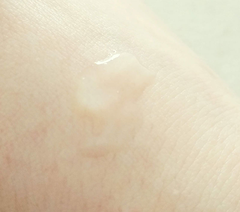 Textura del serum de vitamina C de Skincare.com.ar
