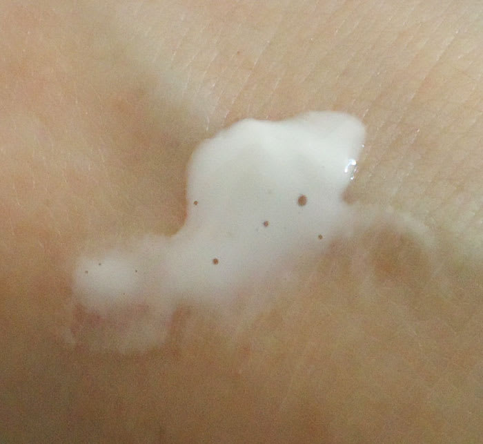 Textura de Emulsión facial de limpieza de Aguacalma Biocosmética