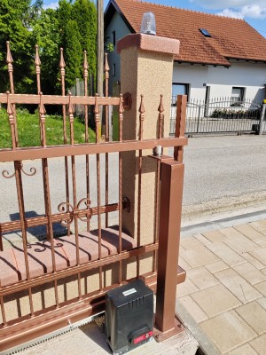 Fotografije - Simatron technology d.o.o. usluga - Ugradnja Motora Za Dvorišna Vrata