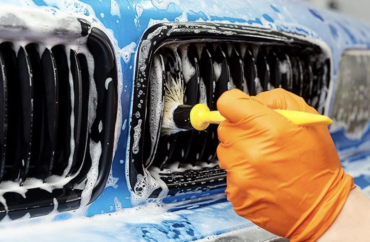 Dr Shiny mobile car wash — detailing & protection in Calgary, Alberta