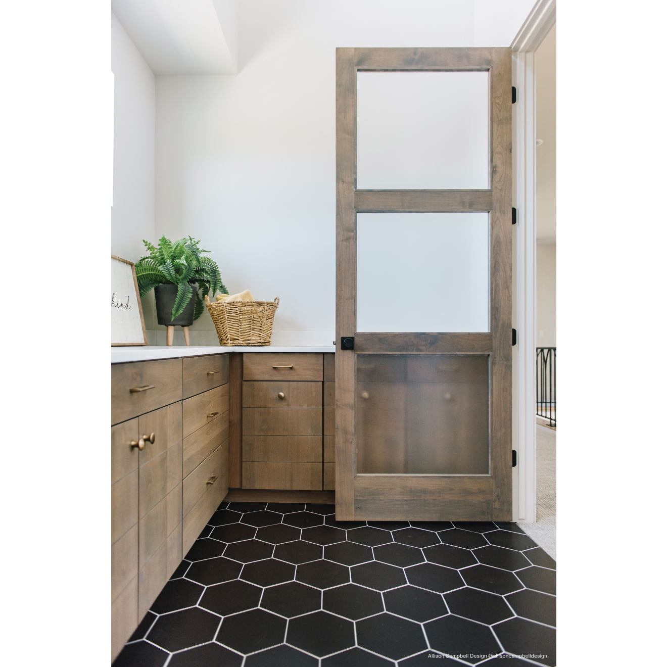 farmhouse rustic black tile bathroom        <h3 class=