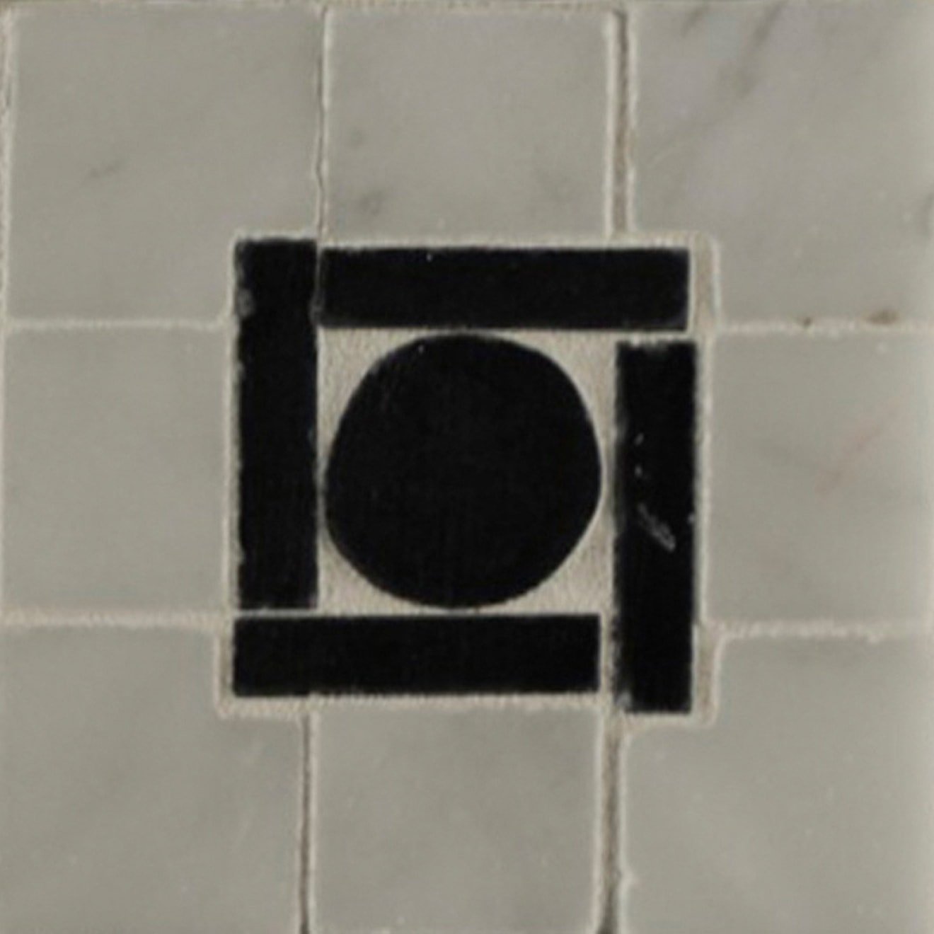 3X3 Square Peg Cnr Wh Carrera/Ebony