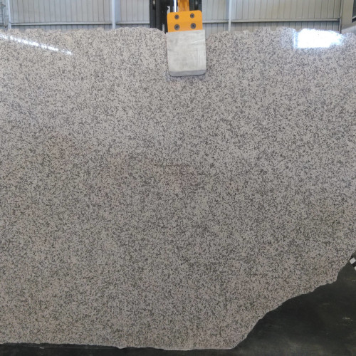 Crema Caramel Granite in 2cm