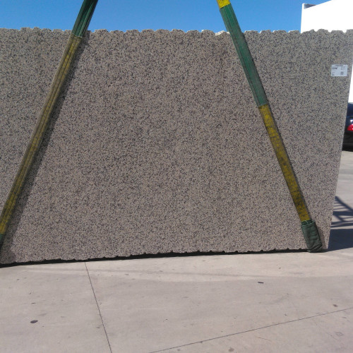 Crema Caramel Granite in 2cm