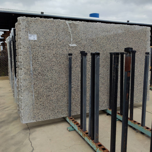 Crema Caramel Granite in 2cm