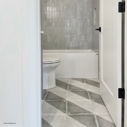 Cloé 2.5" x 8" Glossy Ceramic Tile in Grey