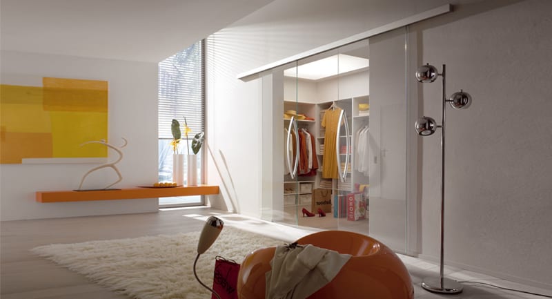 Glastrennwand im Wohnzimmer