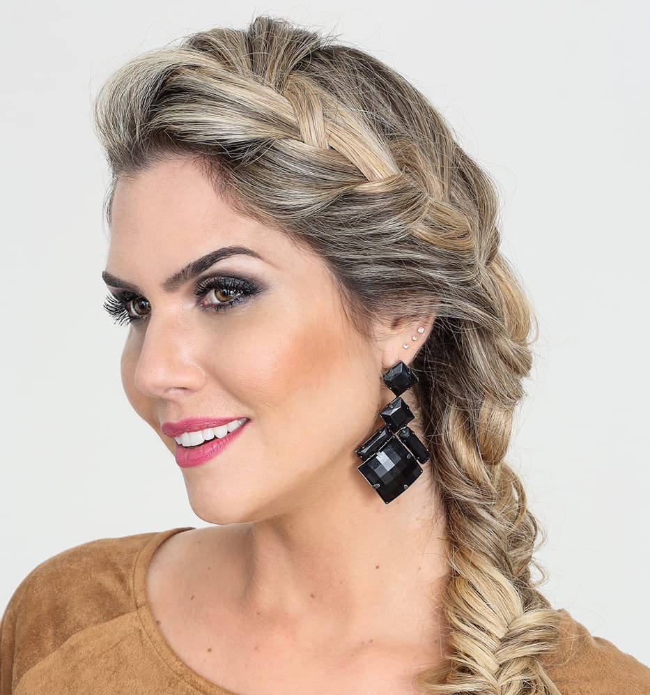 L'atelier,Beleza e Arte: Penteado infantil para festa com detalhe em  tranças.