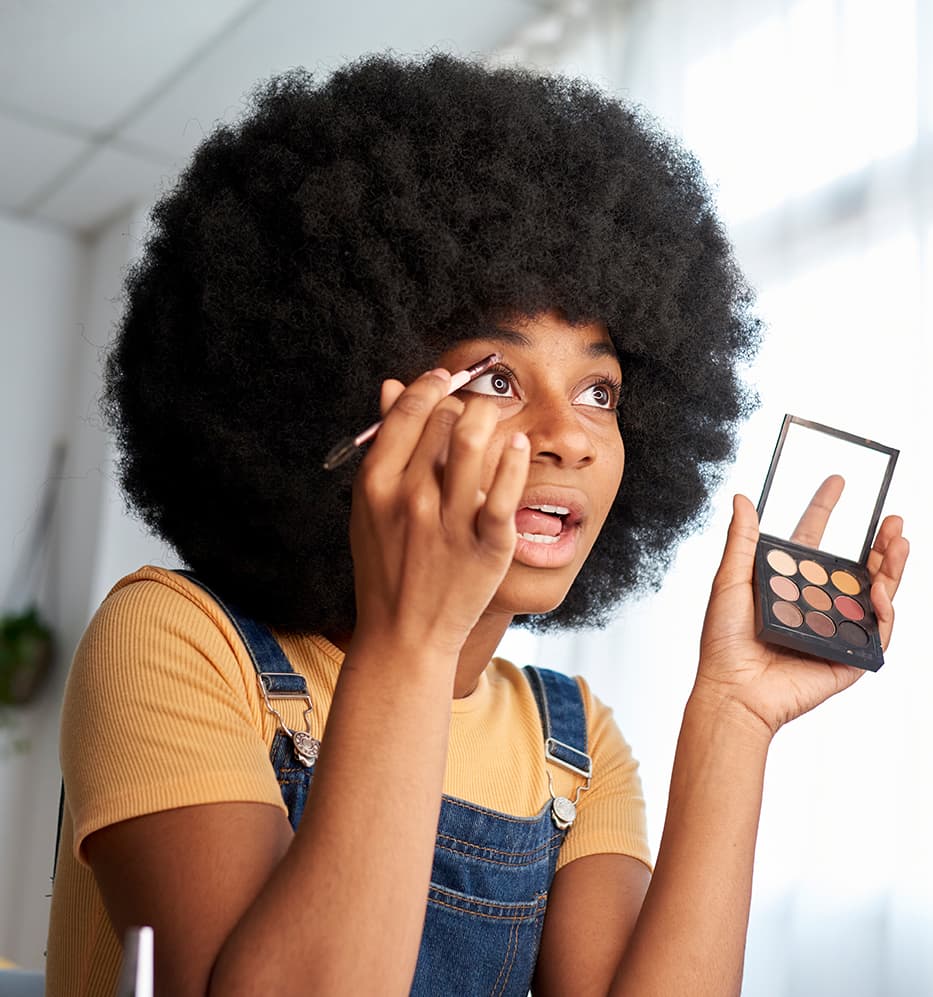 Cosméticos multifuncionais para ter no nécessaire