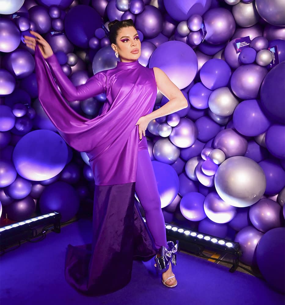 A beleza de Gkay para a Purple Party BLZ
