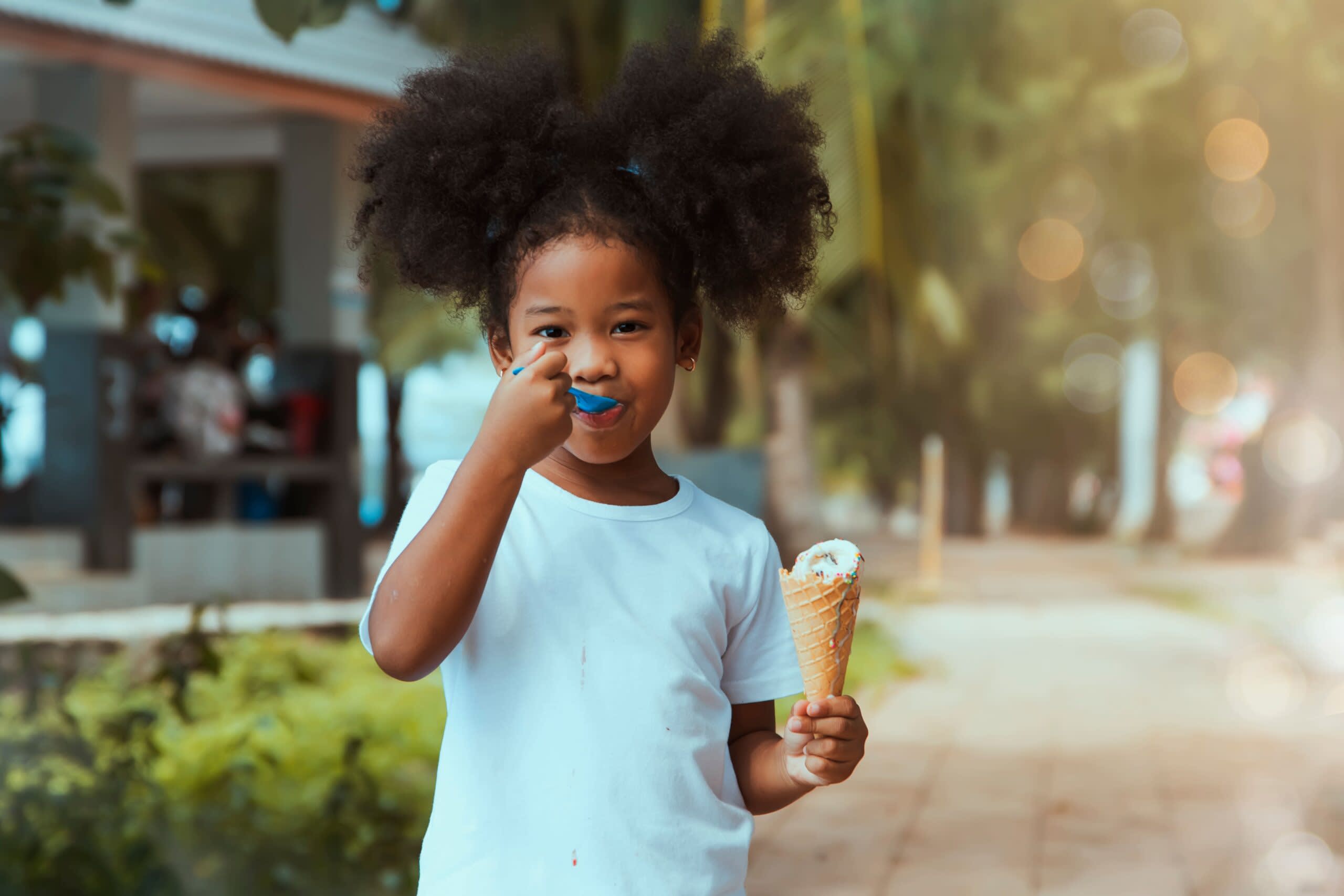 Penteados para cabelo cacheado infantil: Inspirações lindas! Veja