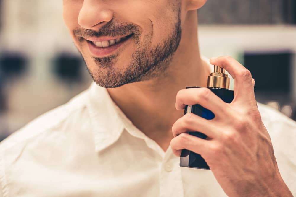Seleção com as melhores fragrâncias masculinas para usar nas férias