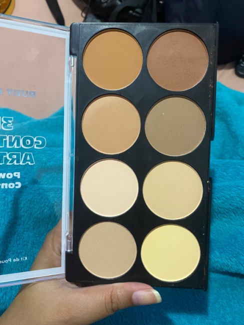 HIGHLIGHT & CONTOUR PRO palette Nyx Professional Make Up Iluminadores -  Perfumes Club