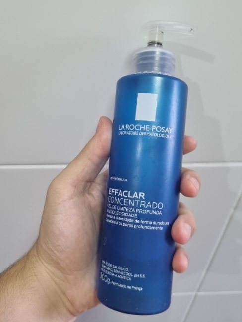 Gel de Limpeza Facial La Roche-Posay Effaclar Concentrado 300g - Drogaria  Sao Paulo