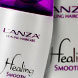 L'Anza Healing Smooth é uma linha de controle para cabelos rebeldes e com frizz. Suaviza e doma ondas e cachos e mantém um liso natural. Efeito de relaxamento suave.