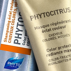 Phytocitrus traz soluções que protegem a cor do desbotamento, aumentam a luminosidade e o toque sedoso dos fios e ainda reparam os danos causados pela coloração.