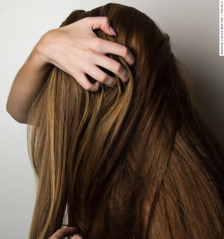 3 razões para não dormir com o cabelo molhado