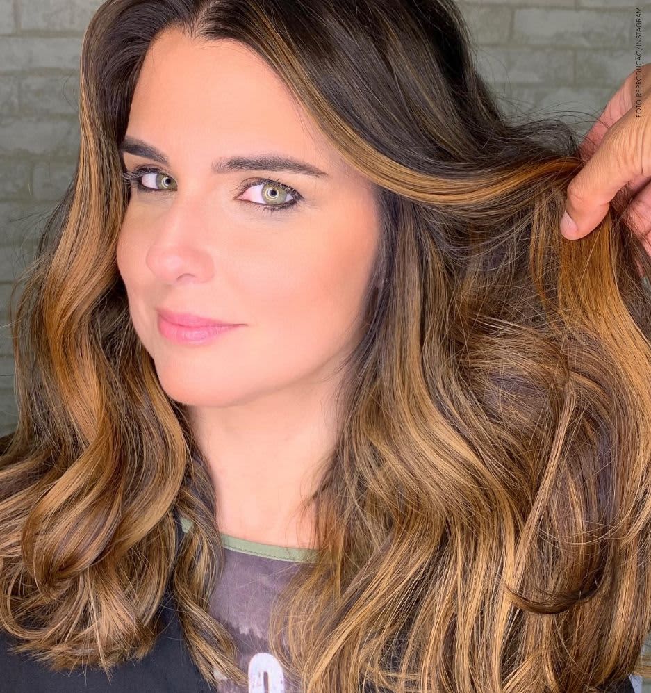 Morena iluminada: veja o que é tendência