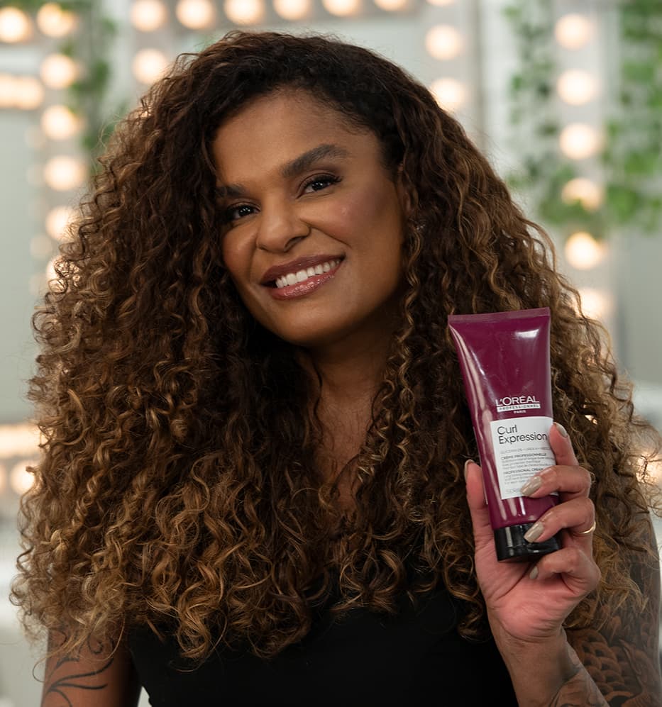 Finalização para cabelos crespos com L’Oréal Professionnel Curl Expression