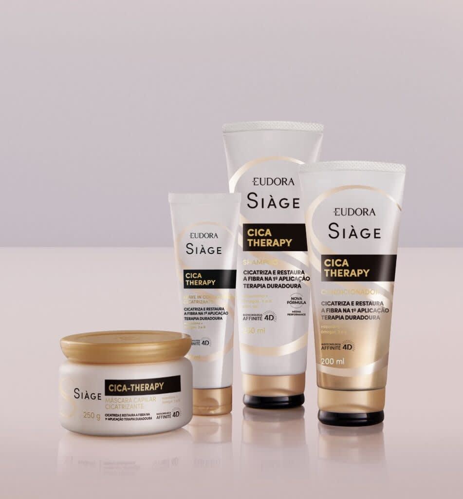 Linha completa de Siàge Cica-Therapy com shampoo, condicionador, máscara capilar e leave-in em um fundo branco.
