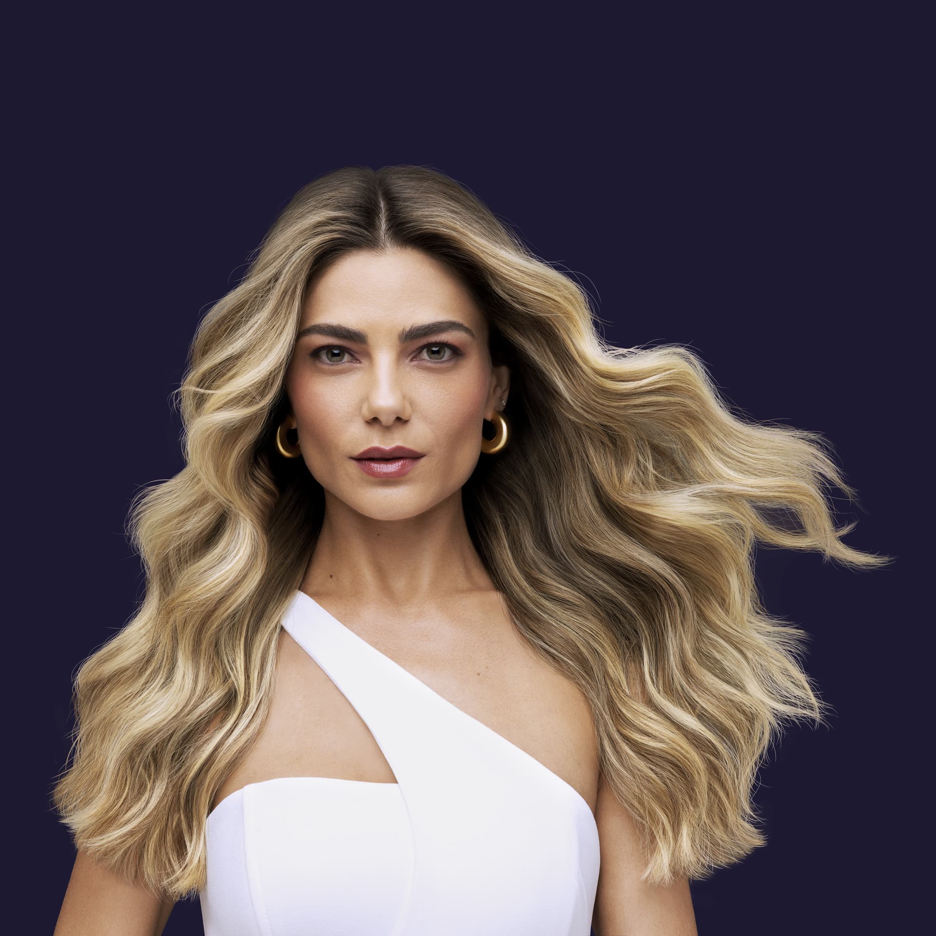 Cabelos loiros e com mechas