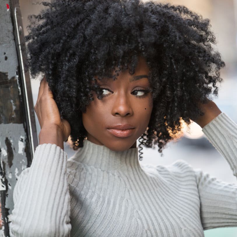 Finalização de cabelo com dedoliss