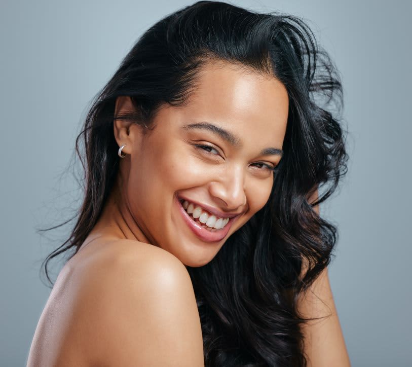 Mulher com cabelo ondulado